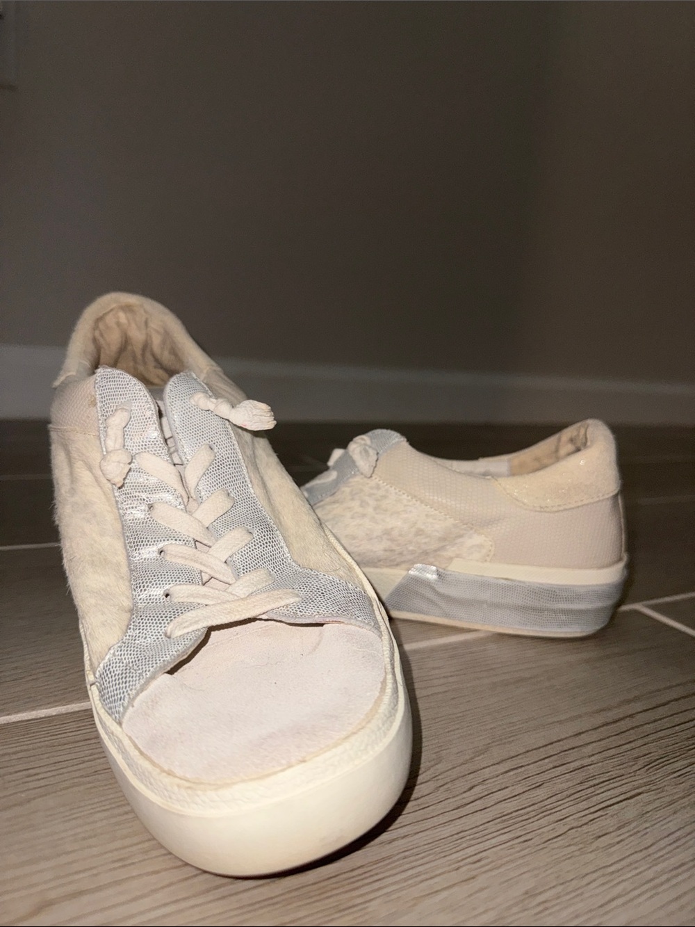 Dolce Vita Cream and Light Gray Women's Sneakers